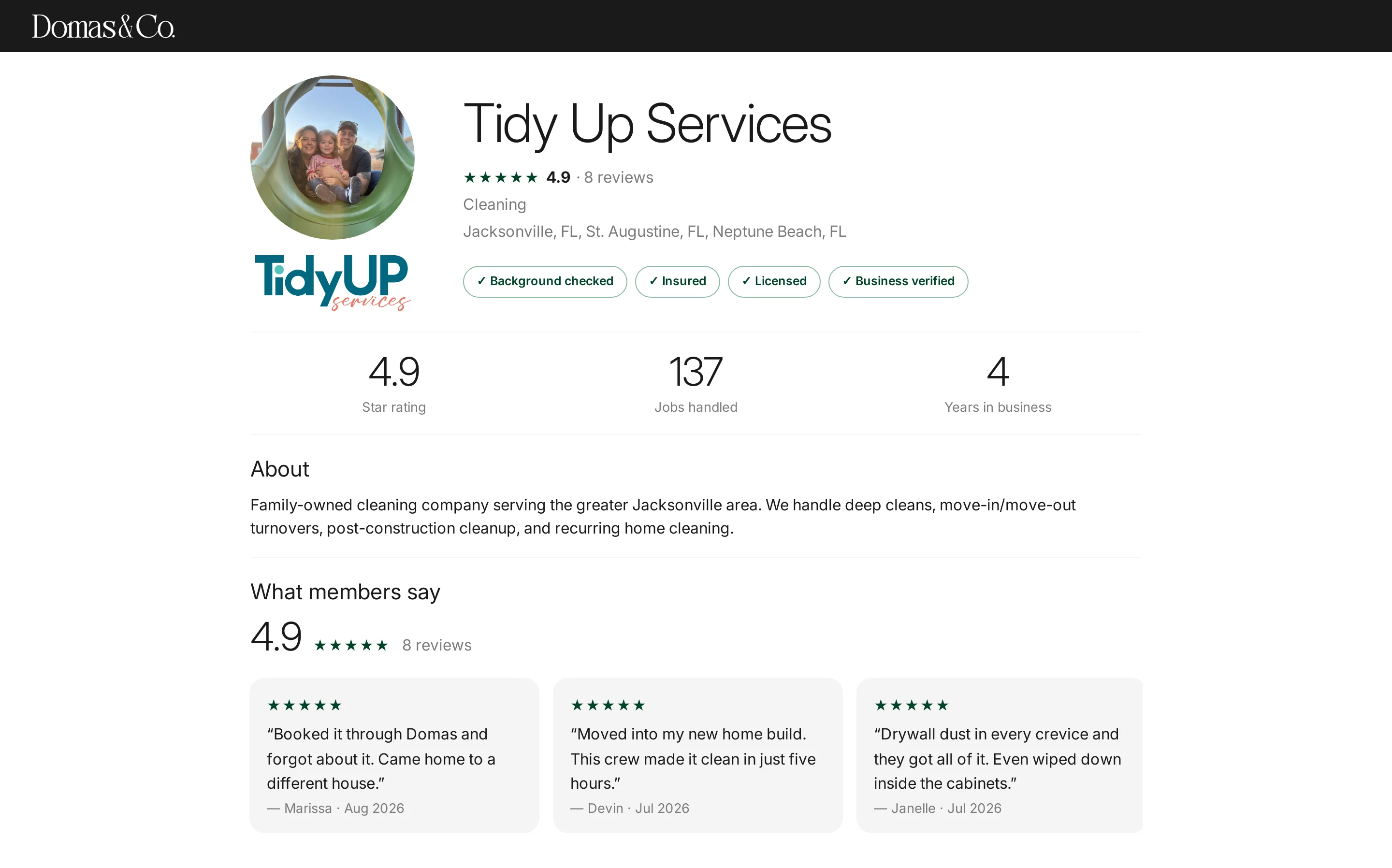 A Domas vendor profile showing star rating, jobs handled, years in business, verification badges and member reviews